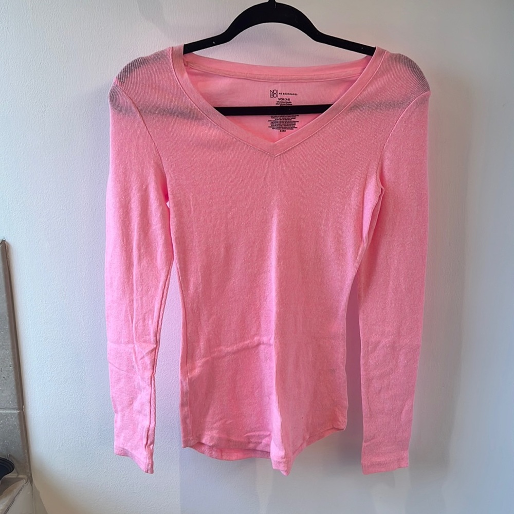 No Boundaries Long Sleeve Pink V Neck Tee - Size Small